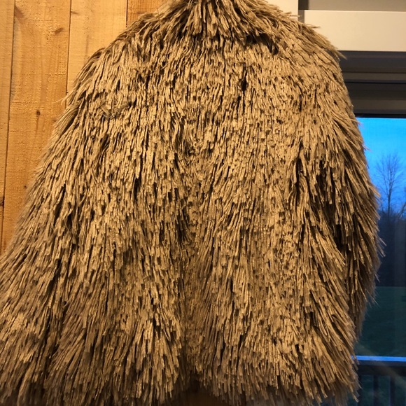 Faux fur jacket - Picture 2 of 4
